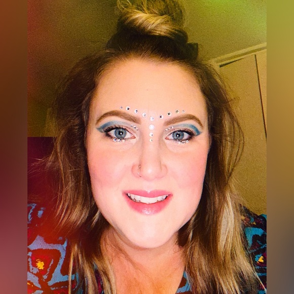 Meet your Posher, Brittany - Picture 3 of 3